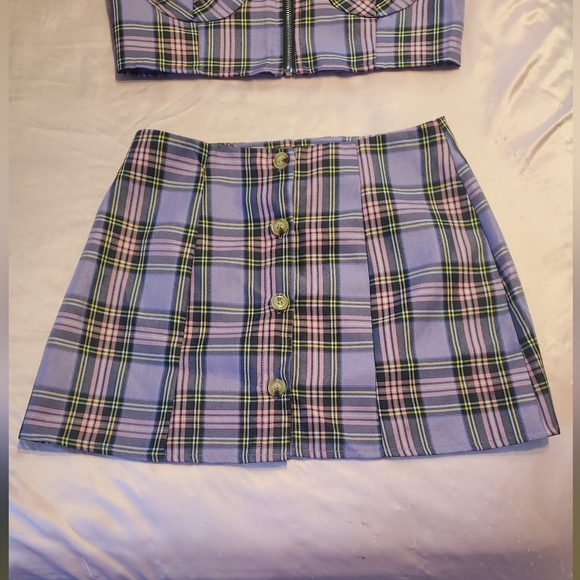 Plaid 2 piece skirt and crop top - Picture 3 of 4